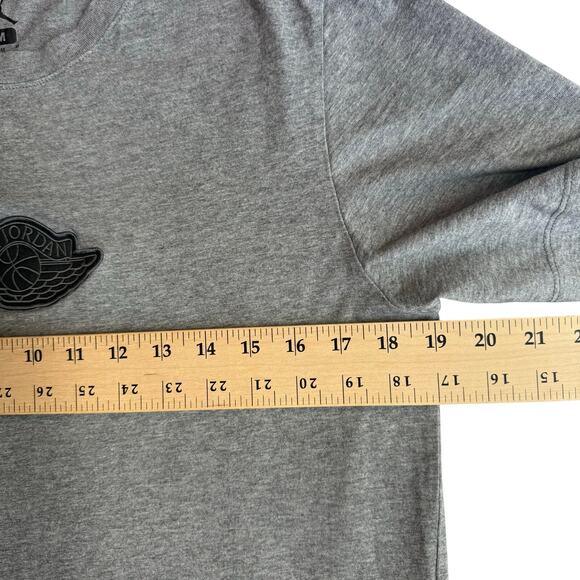 Air Jordan T-Shirt Men’s Medium Gray Jumpman Wings Logo Athletic Tee - Picture 8 of 8